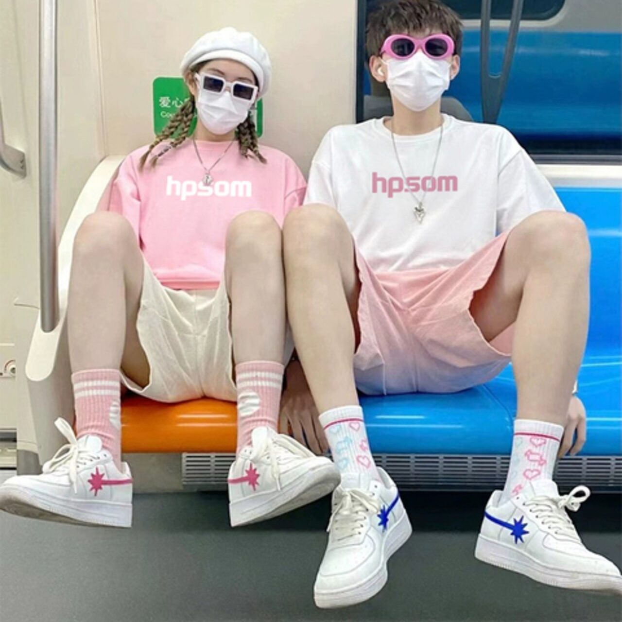 トレンドブランド カップル半袖Tシャツ（話題のドーパミンコーデ）