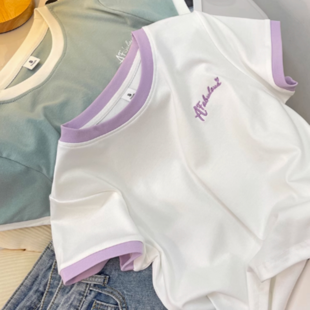 ハイウエスト短丈Tシャツ（韓国学生風、細見え） 双子コーデに◎