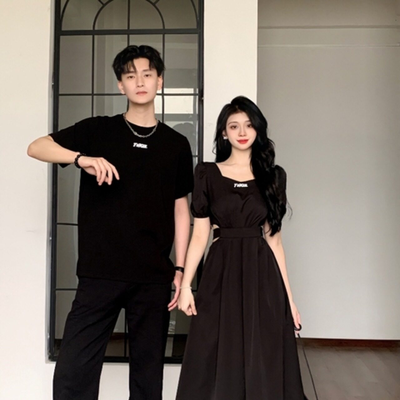 ペアルック 韓国風スリム半袖T＋スカート＆コート（ニッチデザイン、高級感あり）