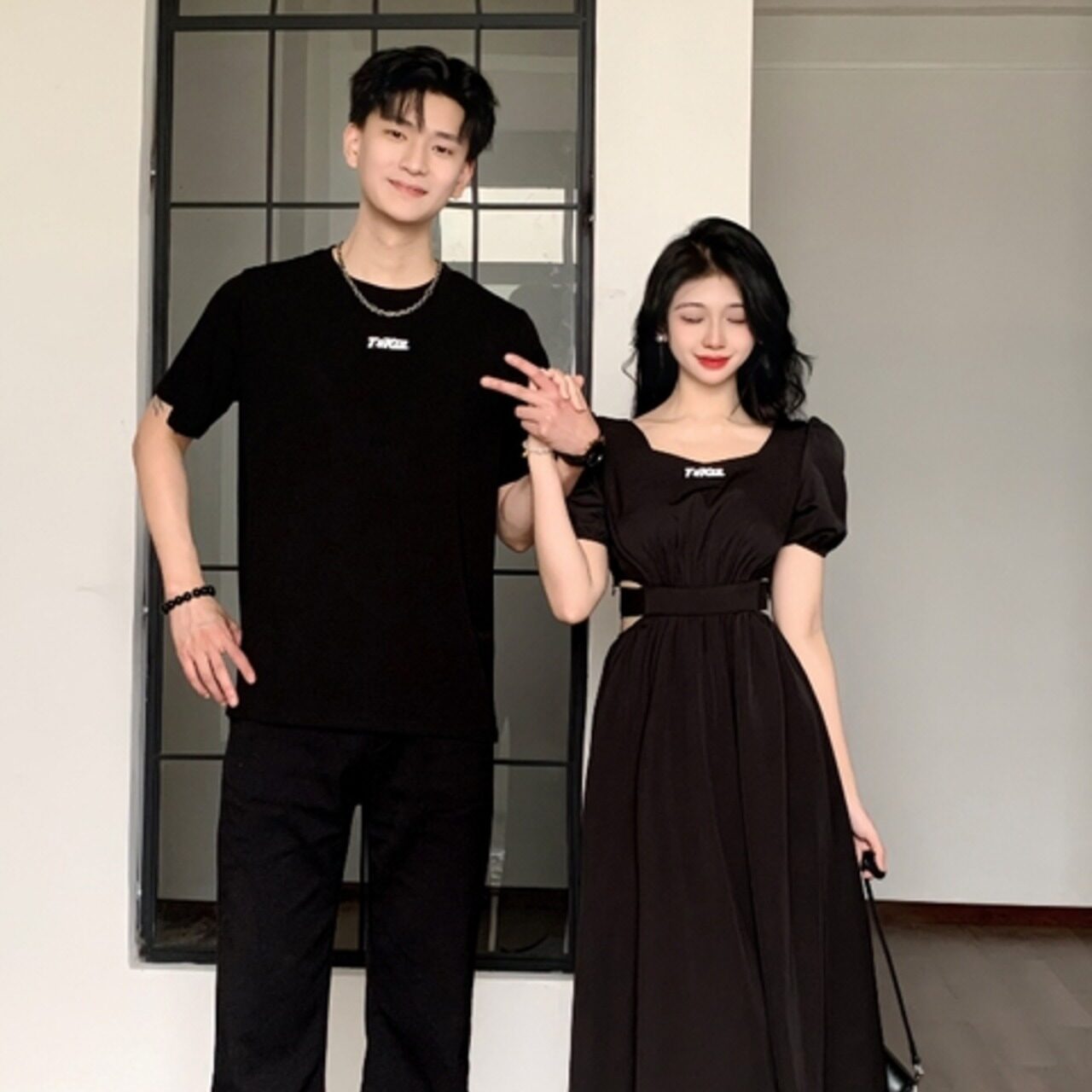 ペアルック 韓国風スリム半袖T＋スカート＆コート（ニッチデザイン、高級感あり）