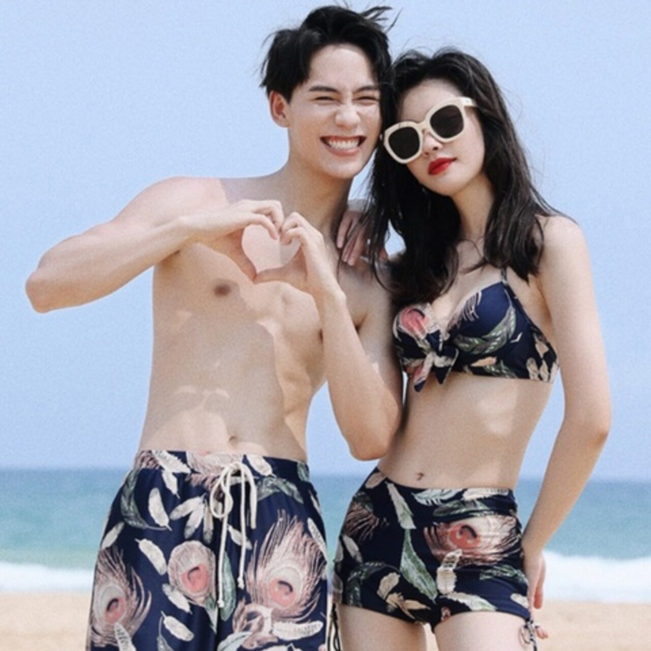 ペアルック 海辺も温泉もOK カップル水着ビーチスーツ