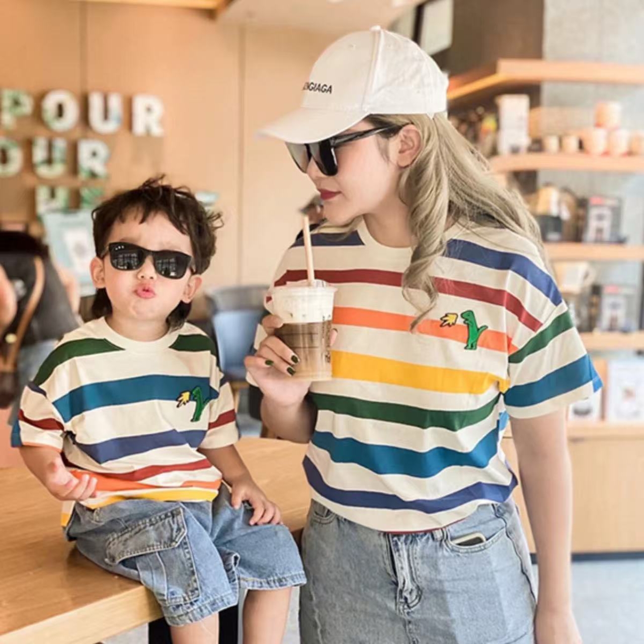 【親子でリンクコーデ】カラフルボーダーTシャツ