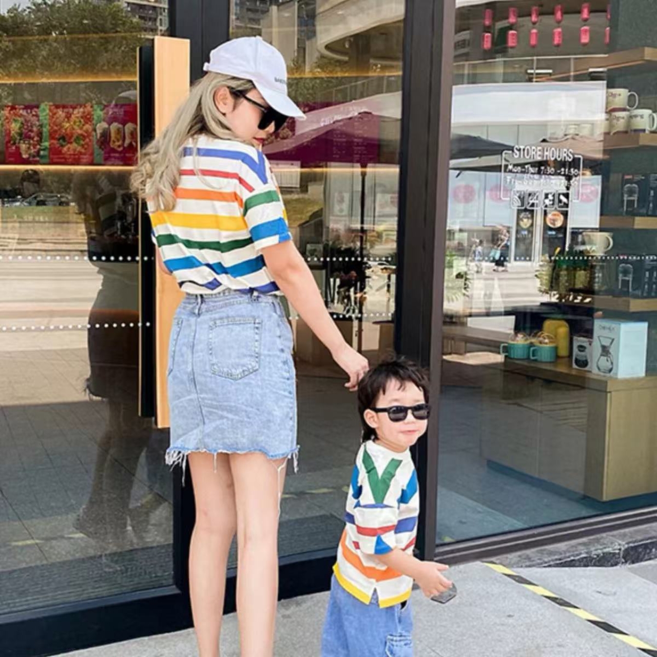 【親子でリンクコーデ】カラフルボーダーTシャツ