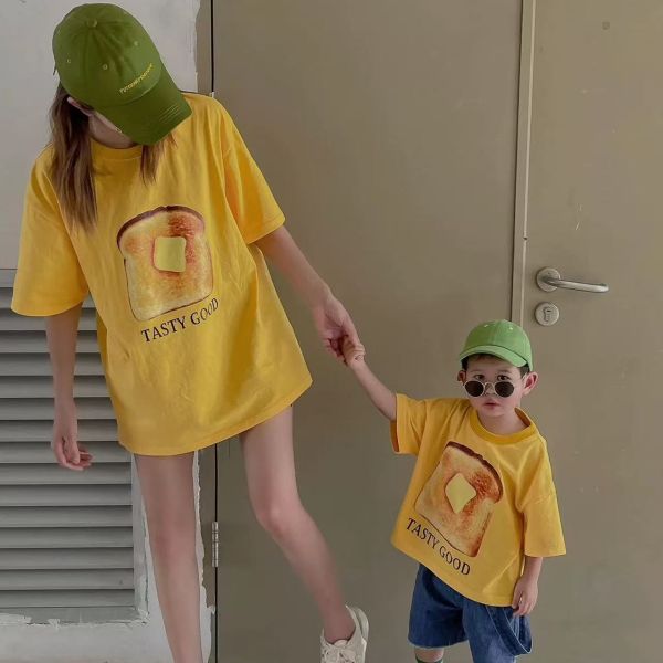 親子ペアルック 遊び心あるプリント カジュアル 母娘Tシャツ