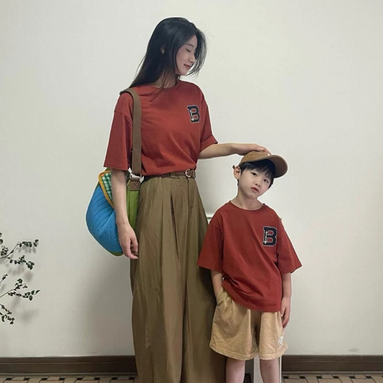 親子ペアルック BアクセントシンプルTシャツ