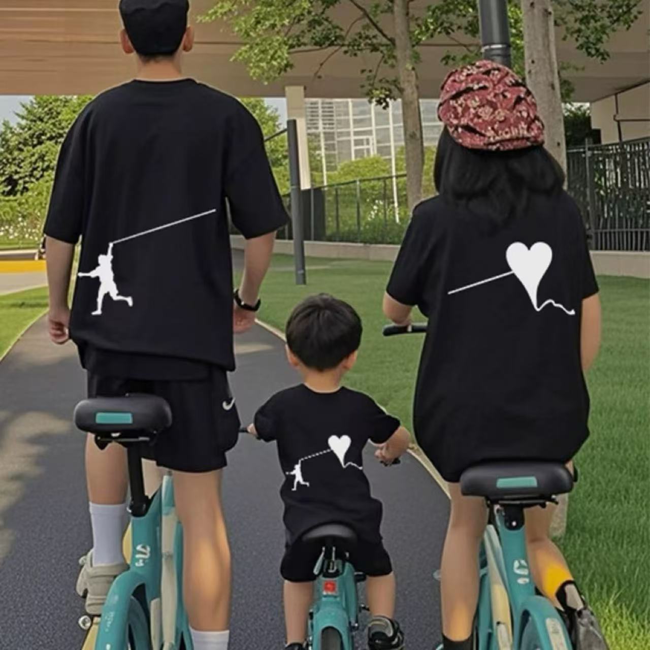 親子ペアルック ハートをつなぐ家族のキズナTシャツ