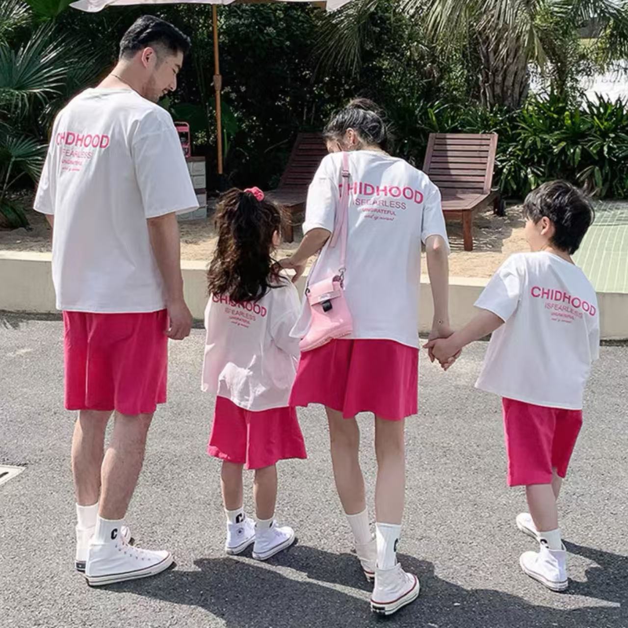 親子ペアルック CHIDHOOD プリントTシャツ＆ハーフパンツ