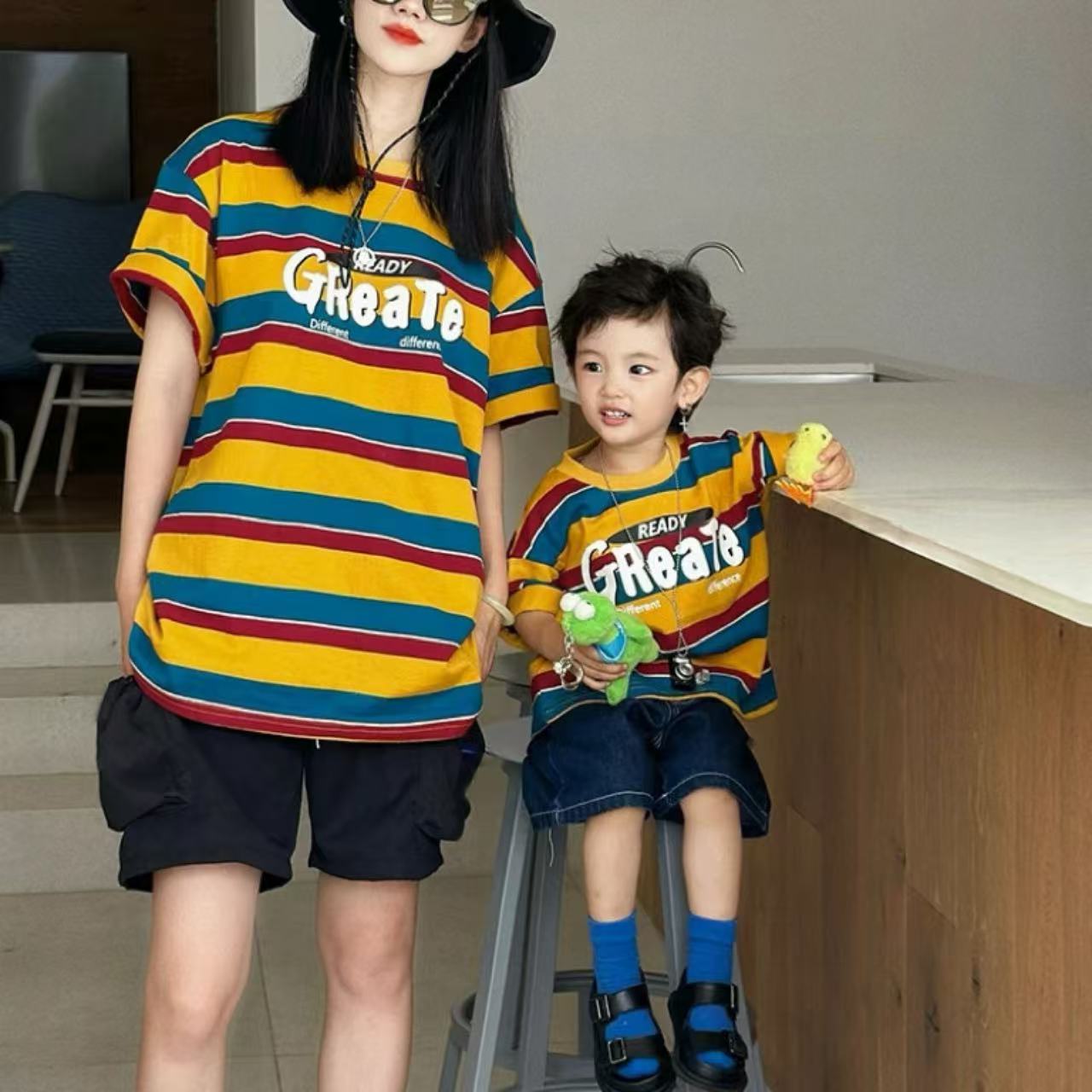 親子ペアルック ロゴ×ボーダーおしゃれ配色Tシャツ