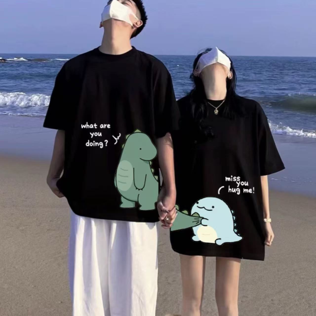 カップルペアルック 怪獣アートでつながるTシャツ【2点セット】