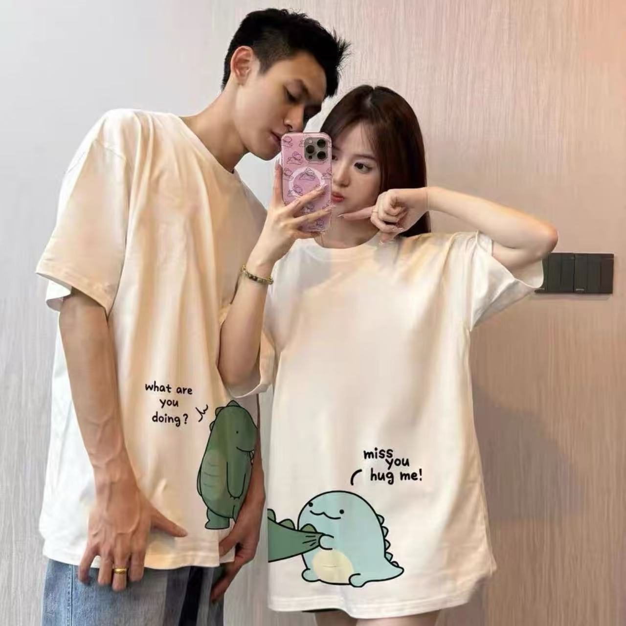 カップルペアルック 怪獣アートでつながるTシャツ【2点セット】