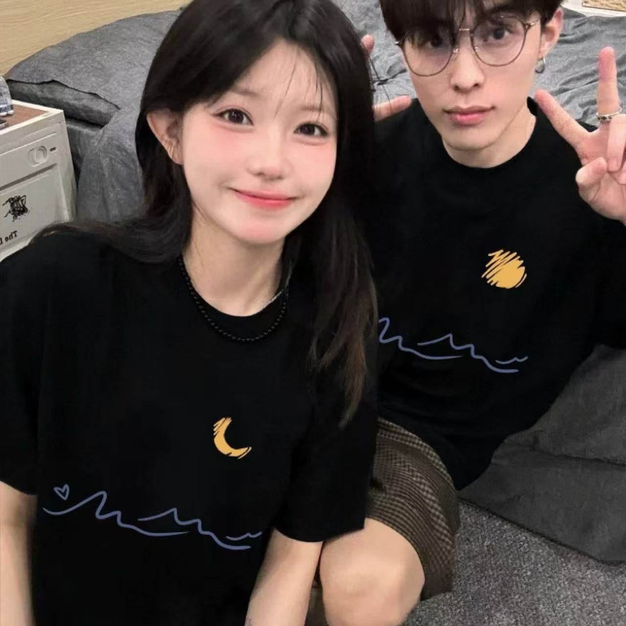 カップルペアルック 月夜の波を描くロマンティックTシャツセット
