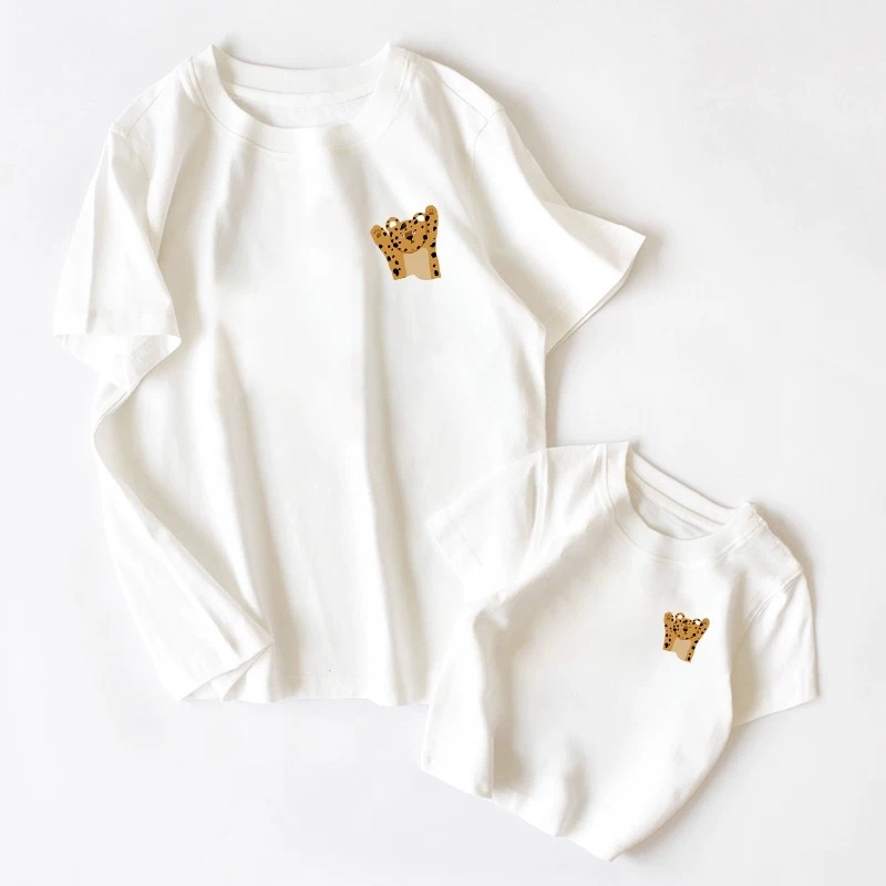 親子ペアルック レオパードワンポイントTシャツ・ロンパース