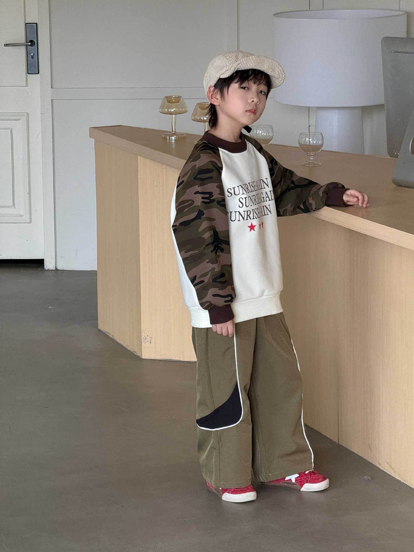 親子ペアルック カモフラ袖 レッドスター スウェット・トレーナー