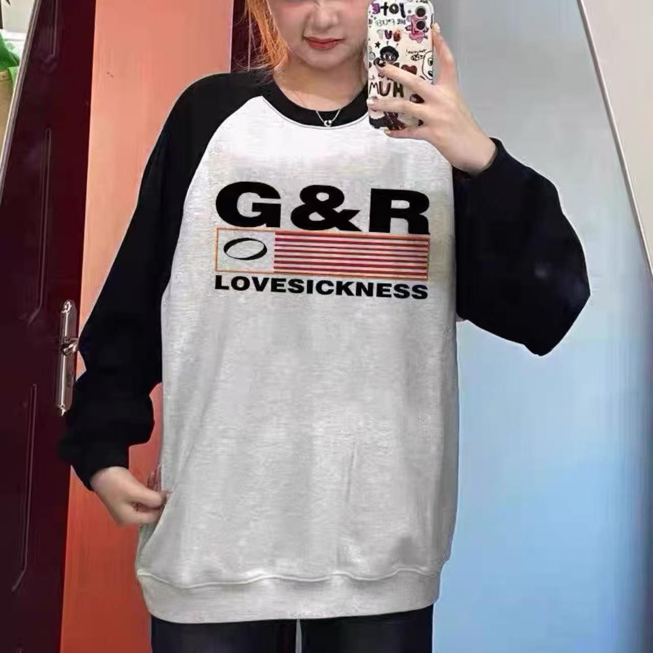 【2点セット】ペアルック 大きめ英字ロゴ カジュアルトレーナー