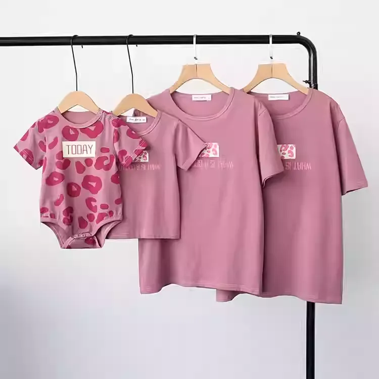 親子ペアルック レオパードアクセント Tシャツ・ロンパース