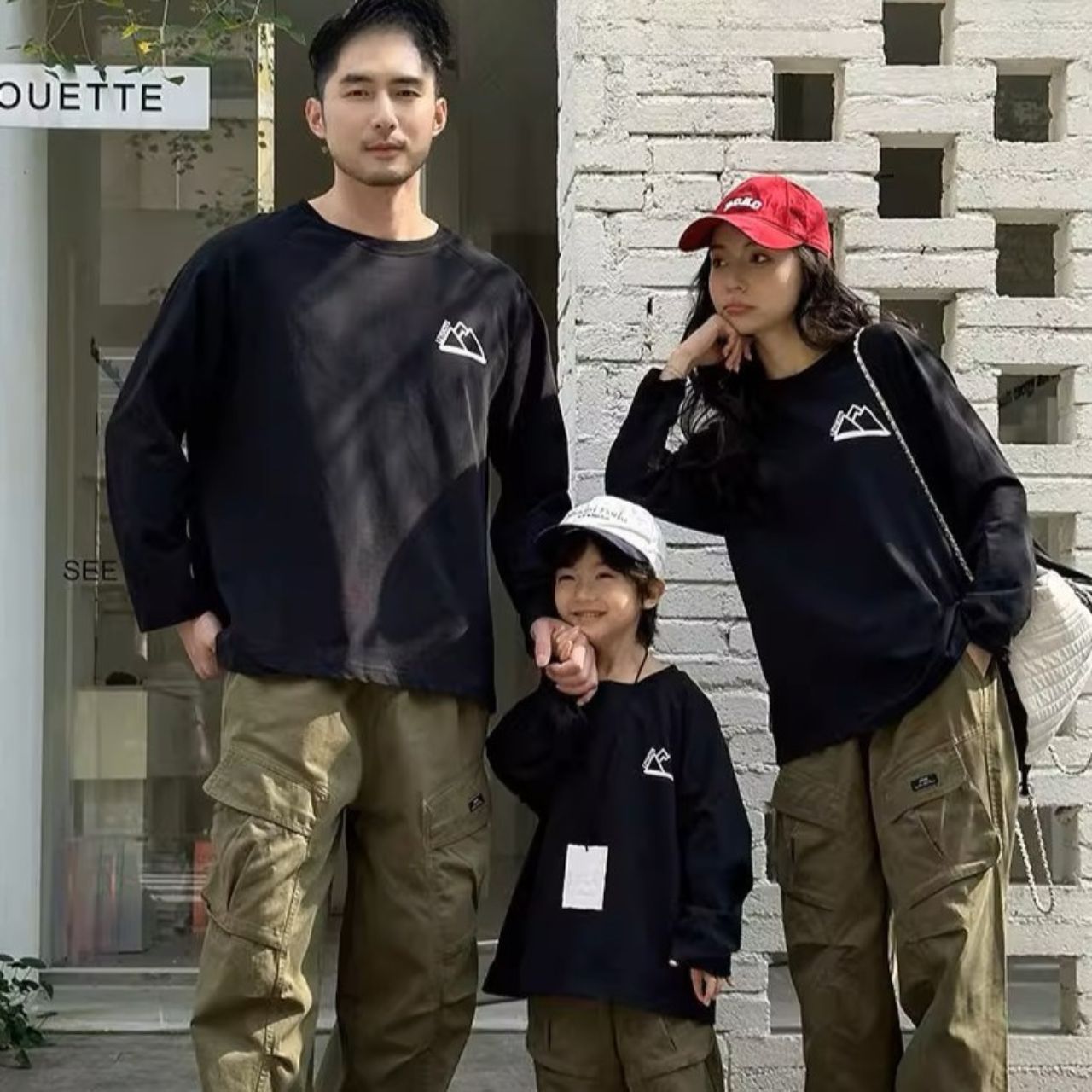 親子ペアルック 長袖Tシャツ アウトドア風 ファミリーお揃い コットンT