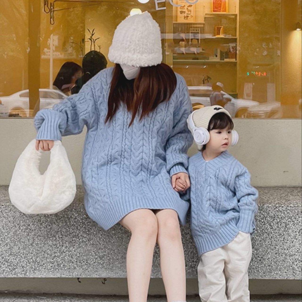 親子ペアルック ニット アイスブルー ざっくりケーブル編み ゆったり カジュアル