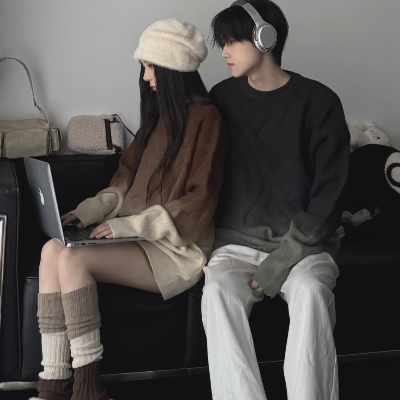 カップルペアルック グラデーションニット 韓国風 ゆったりシルエット 男女兼用