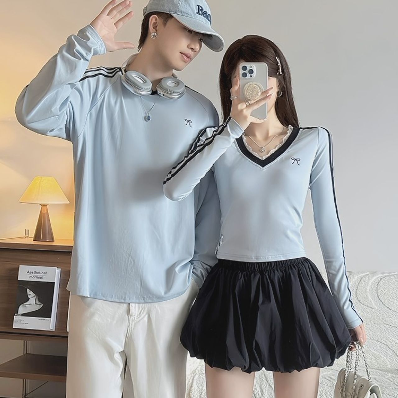 カップルペアルック 長袖Tシャツ Vネック レースデザイン ライン入り アイスブルー