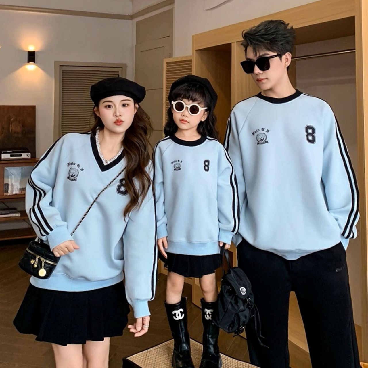 親子ペアルック 8ロゴ ライン入り ブルートレーナー