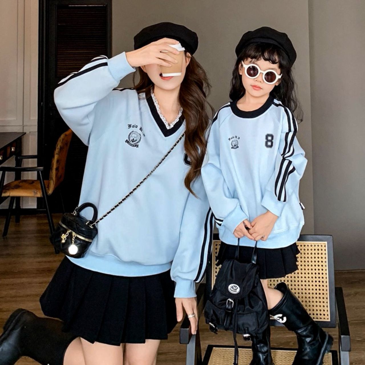 親子ペアルック 8ロゴ ライン入り ブルートレーナー