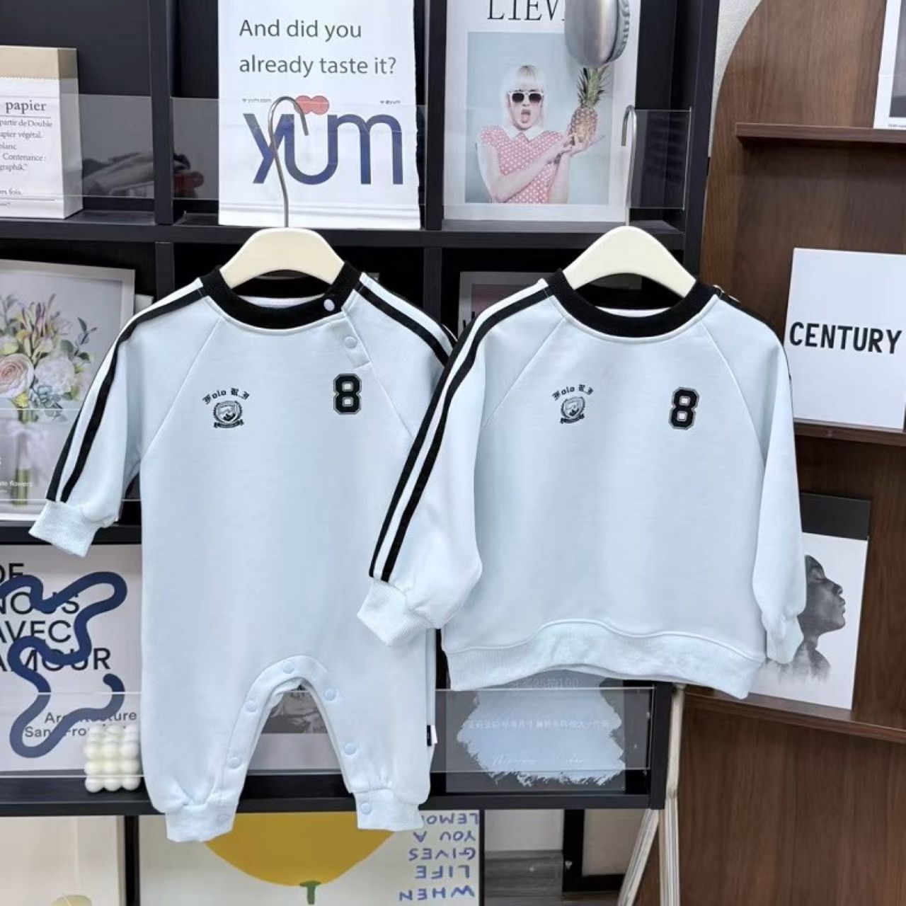 親子ペアルック 8ロゴ ライン入り ブルートレーナー