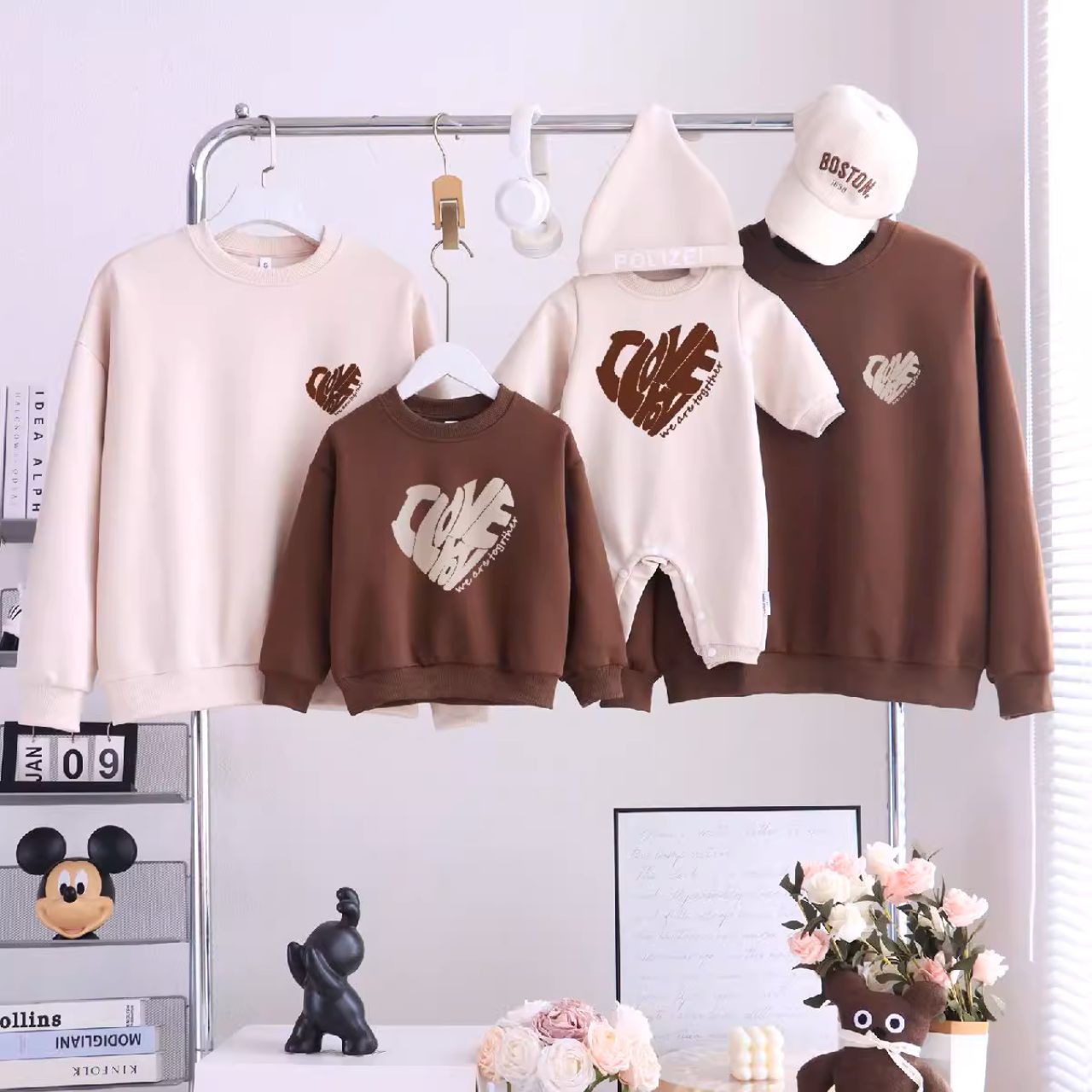 親子ペアルック ナチュラルハートロゴ トレーナー・ロンパース