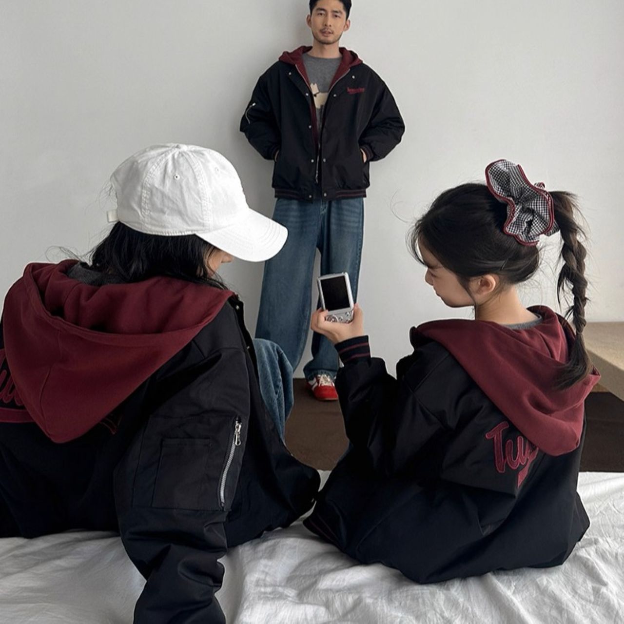 親子ペアルック ブラック×バーガンディ レイヤード風ジャケット