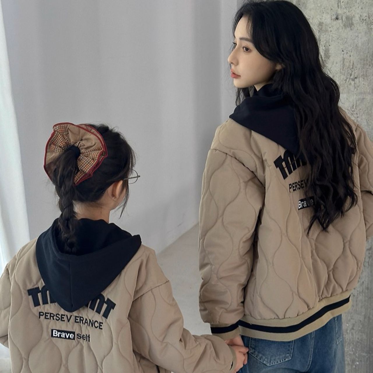 親子ペアルック くすみブラウン 中綿入りフードジャケット