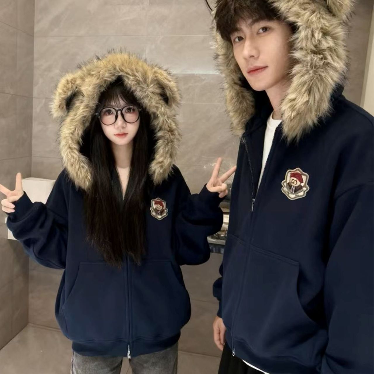 カップルペアルック ファー付き ベアプリントパーカー【2点セット】