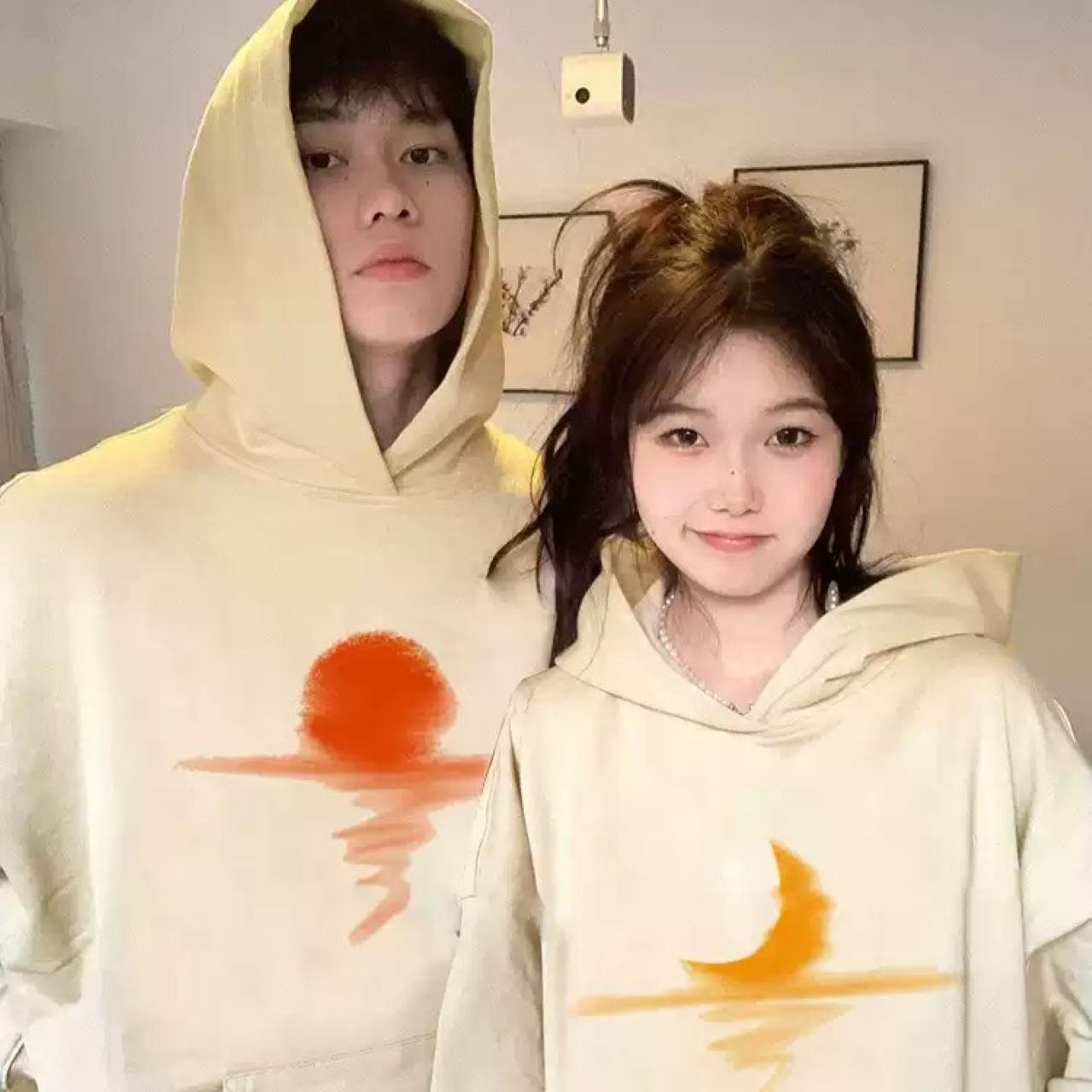 カップルペアルック Moon & Sun ベージュパーカー【2点セット】