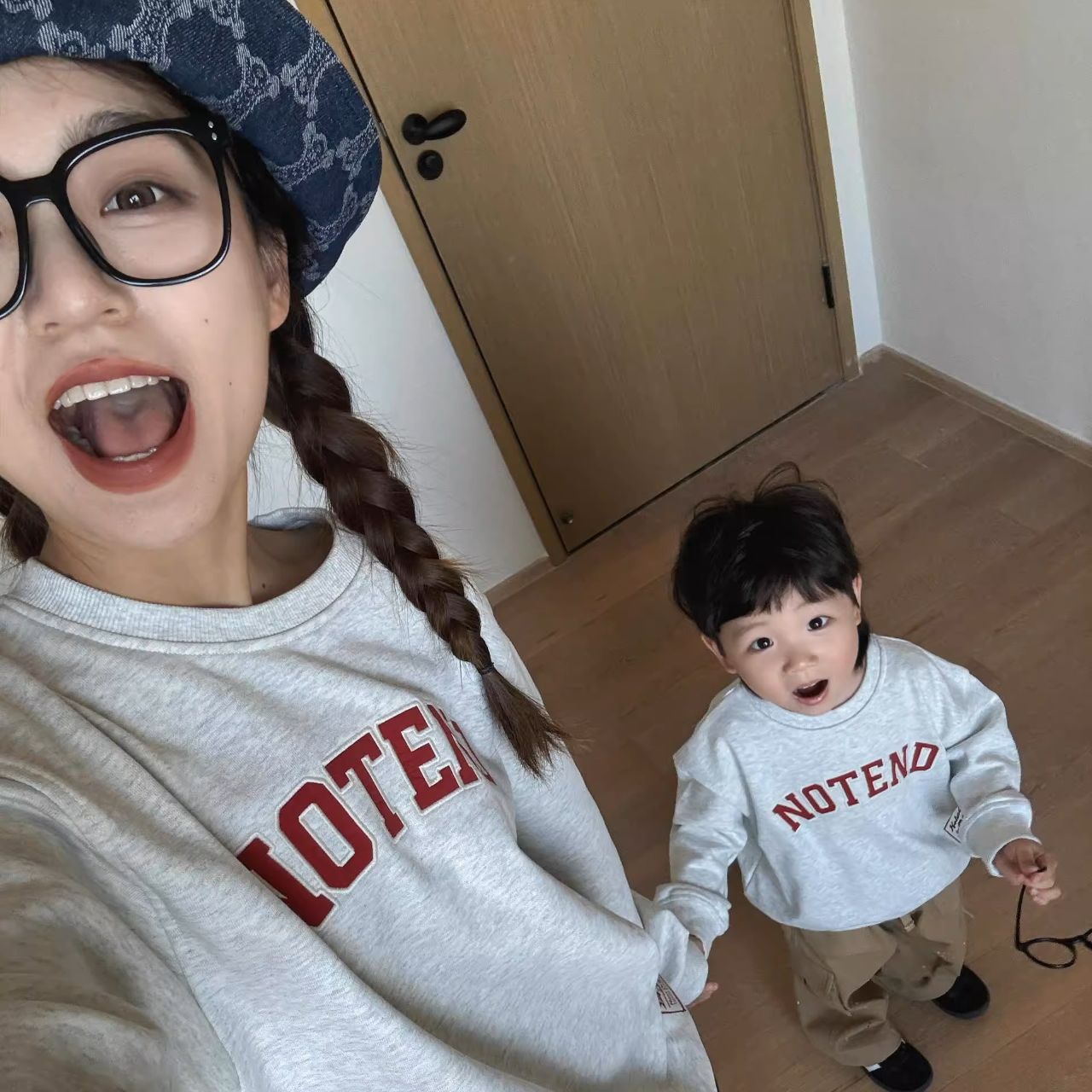 親子ペアルック NOTENDロゴトレーナー