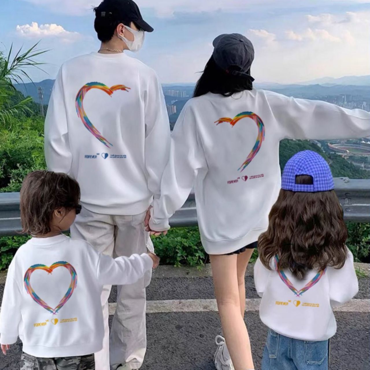 親子ペアルック ハートリンク レインボートレーナー