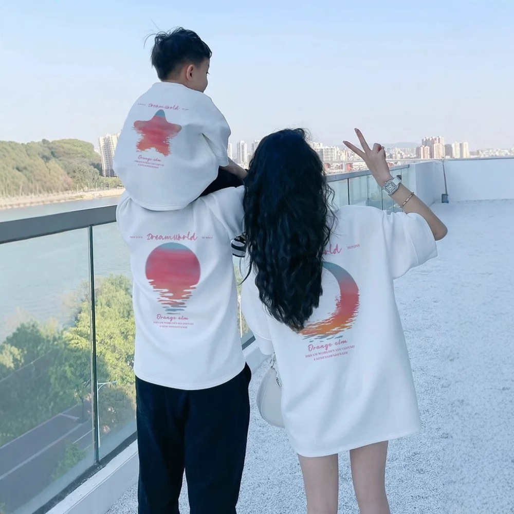 親子ペアルック 水彩グラデーション 天体Tシャツ