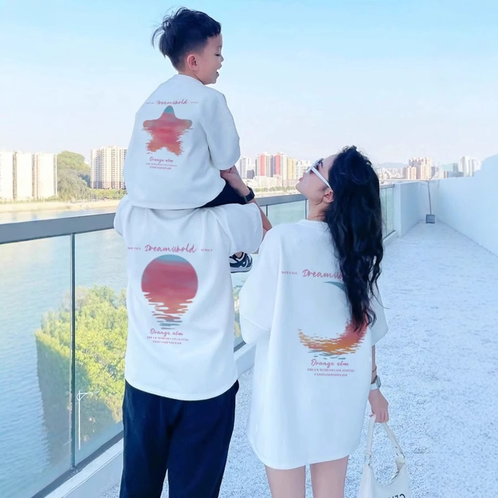 親子ペアルック 水彩グラデーション 天体Tシャツ
