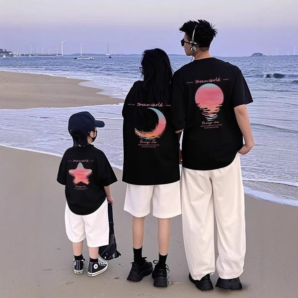 親子ペアルック 水彩グラデーション 天体Tシャツ