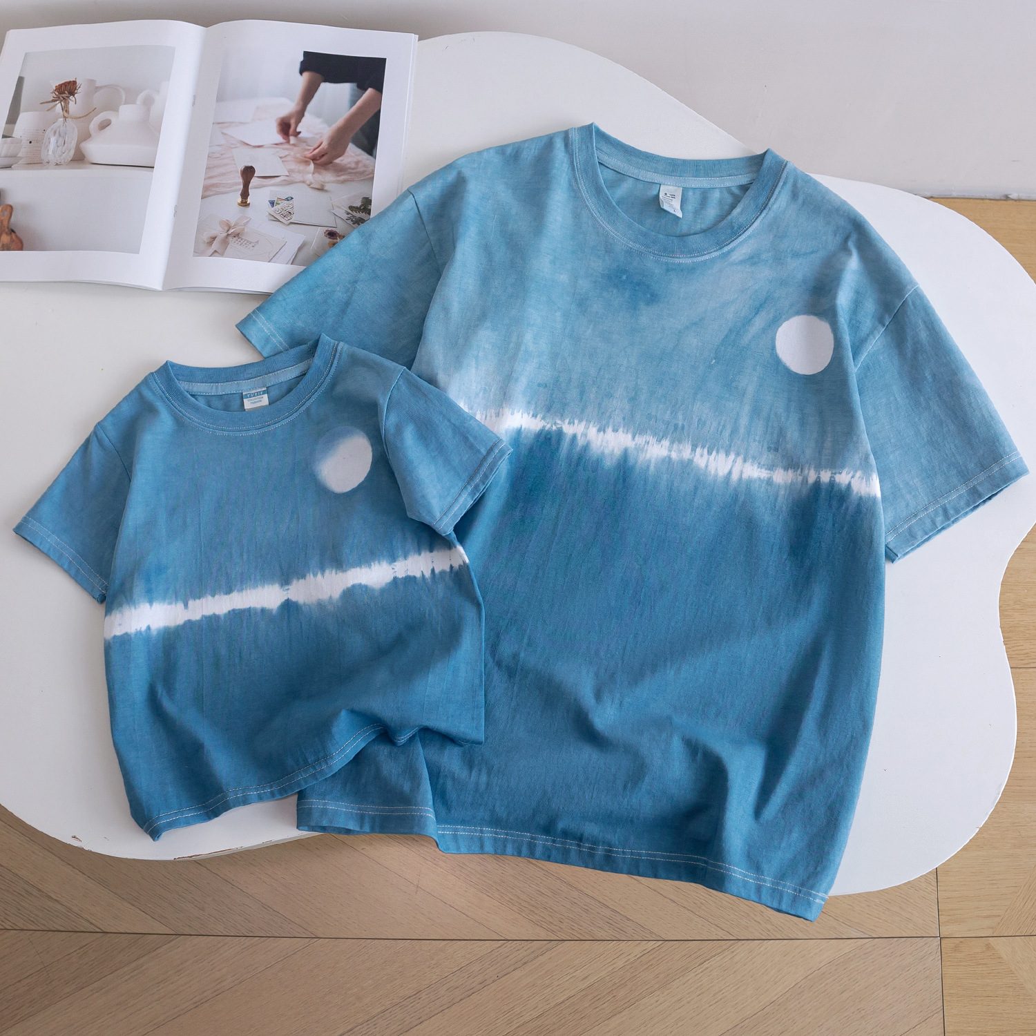 親子ペアルック 海と月のタイダイ染めTシャツ