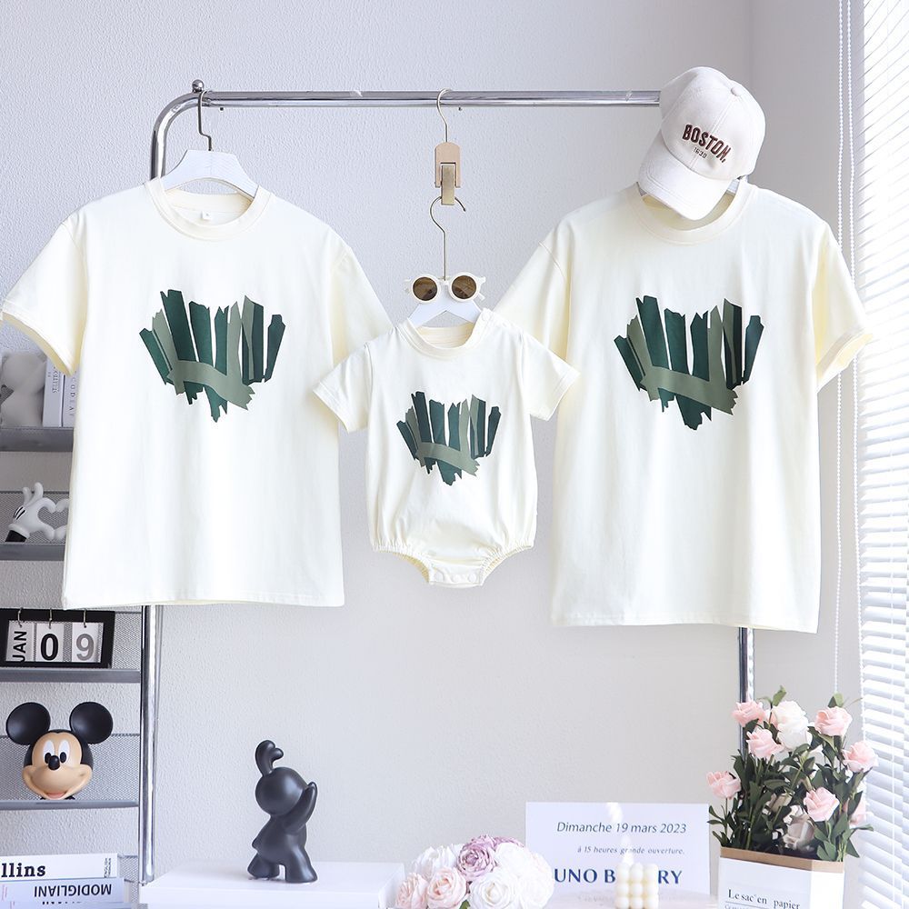  親子ペアルック モダンアート風 グリーンプリント Tシャツ＆ロンパース