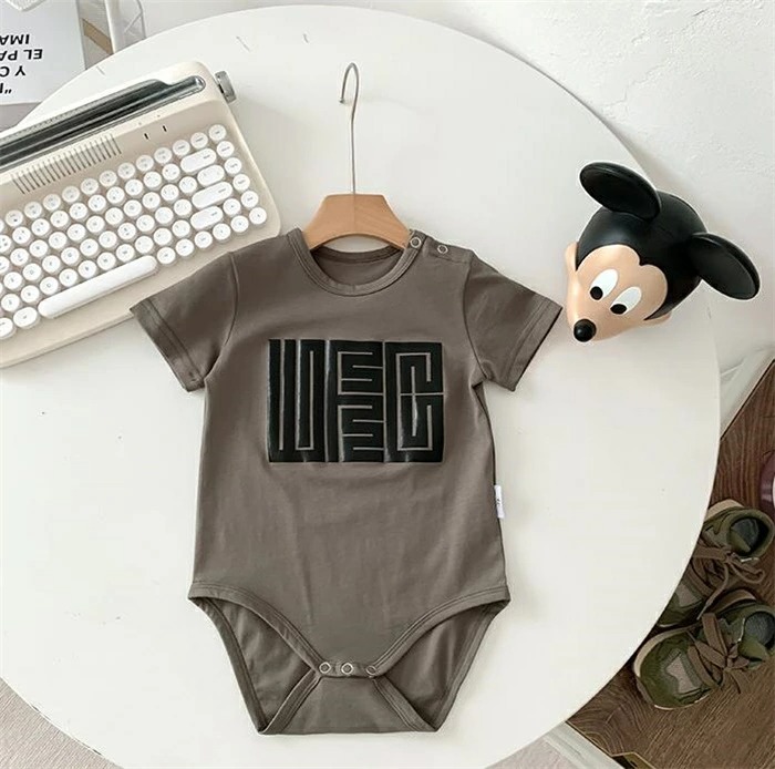 親子ペアルック アーバンジオメトリックロゴ Tシャツ&ロンパース