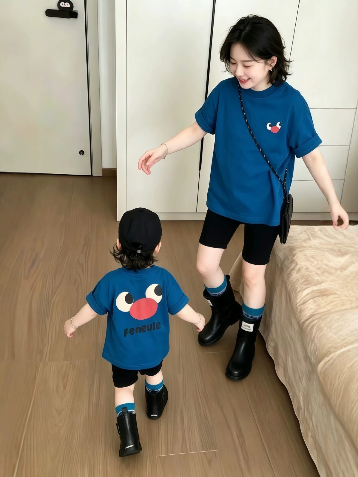 ブルー フェイスプリントキッズTシャツ