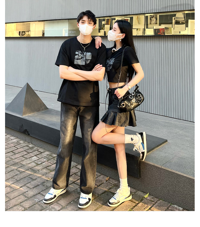 カップルペアルック クロップド＆ルーズ グラフィックTシャツ
