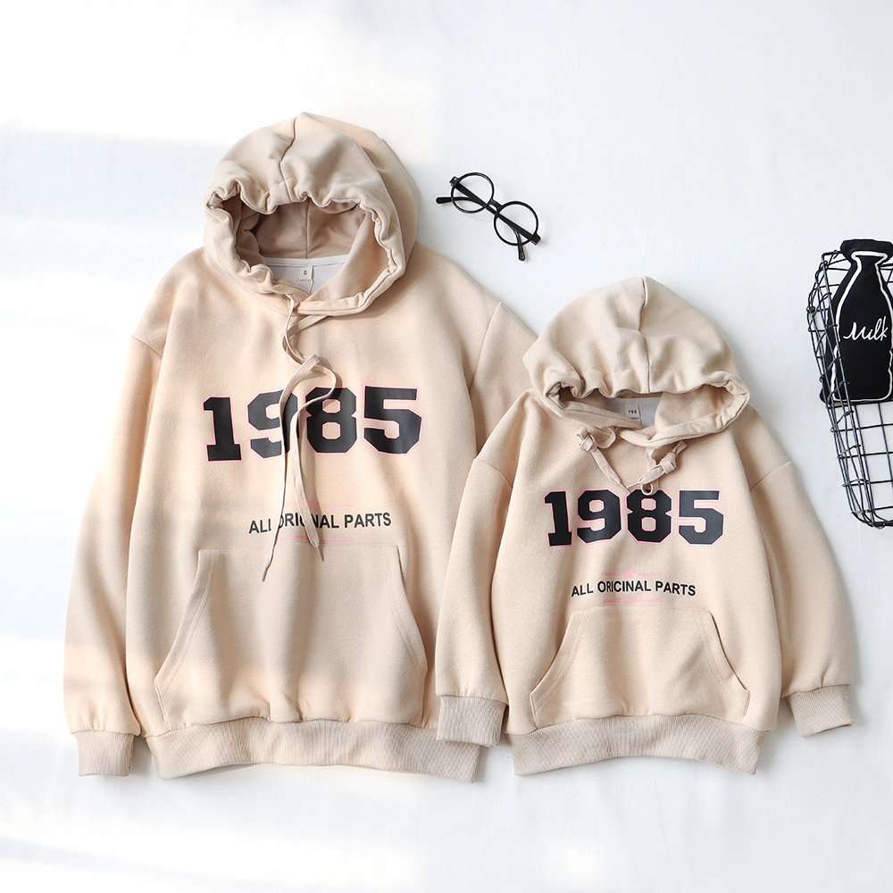 親子ペアルック ナンバリング「1985」ロゴ パーカー＆ロンパース
