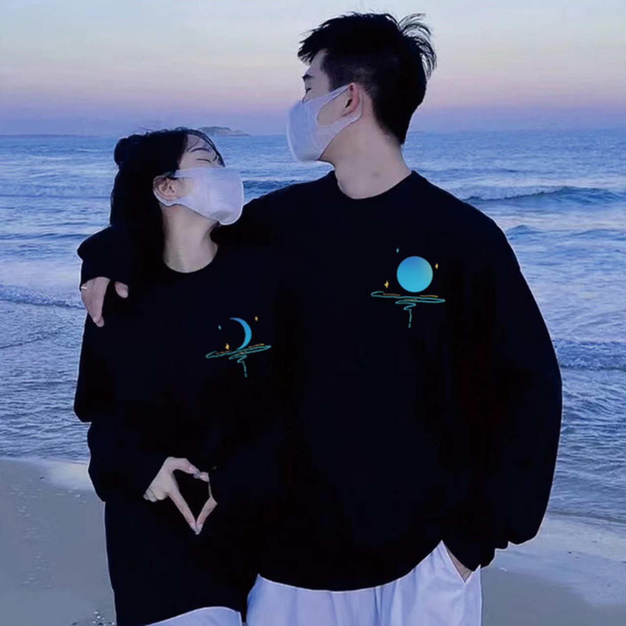 カップルペアルック ブルームーントレーナー