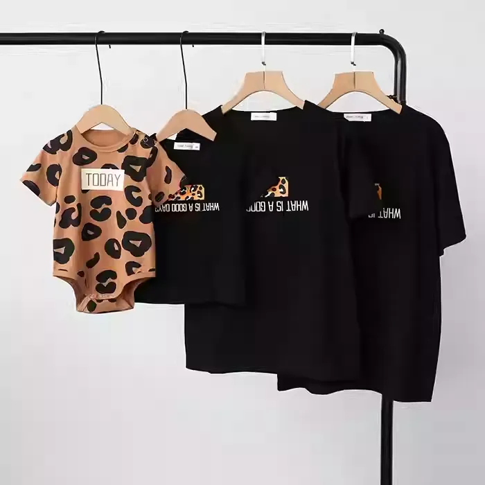 親子ペアルック レオパードアクセント Tシャツ・ロンパース