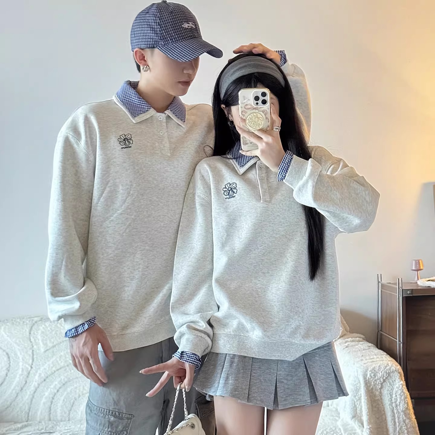 カップルペアルック フラワーポイント 襟付き レイヤード風スウェット