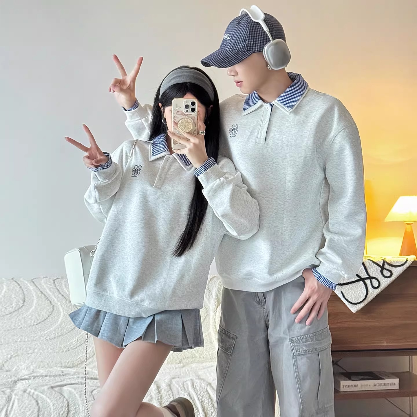 カップルペアルック フラワーポイント 襟付き レイヤード風スウェット