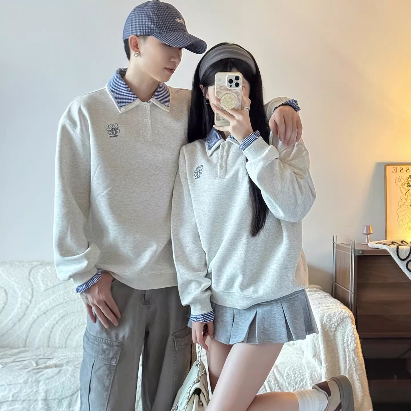 カップルペアルック フラワーポイント 襟付き レイヤード風スウェット