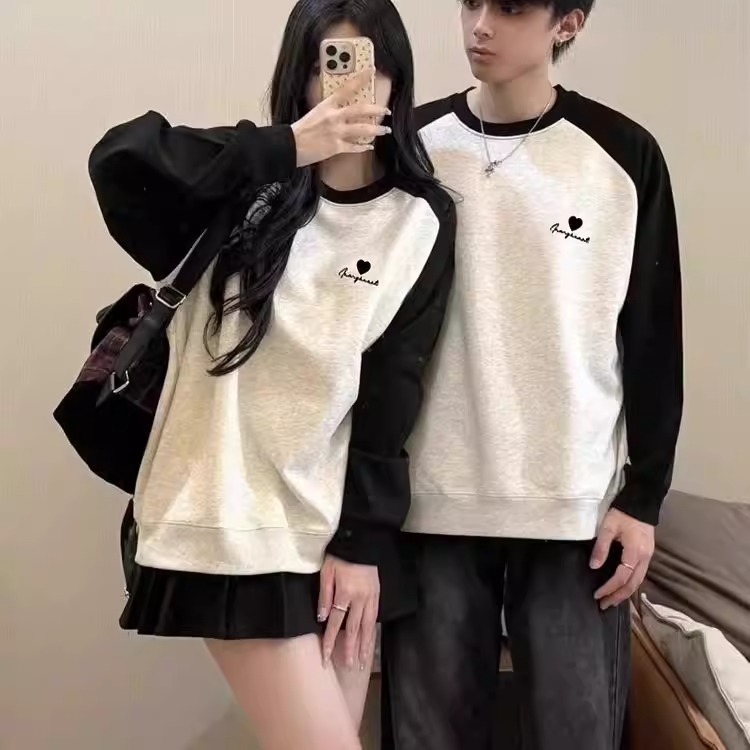カップルペアルック ハートアクセント ラグラン袖トレーナー【2点セット】