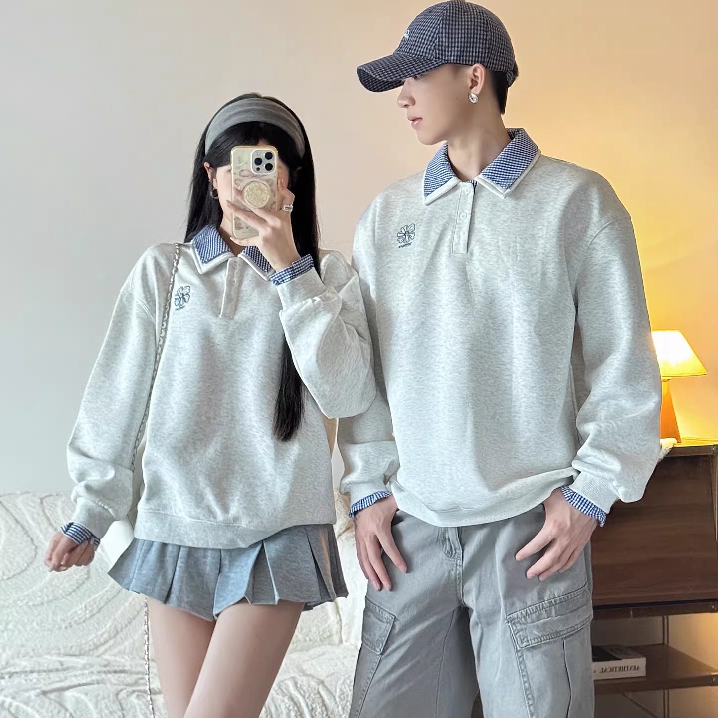 カップルペアルック フラワーポイント 襟付き レイヤード風スウェット