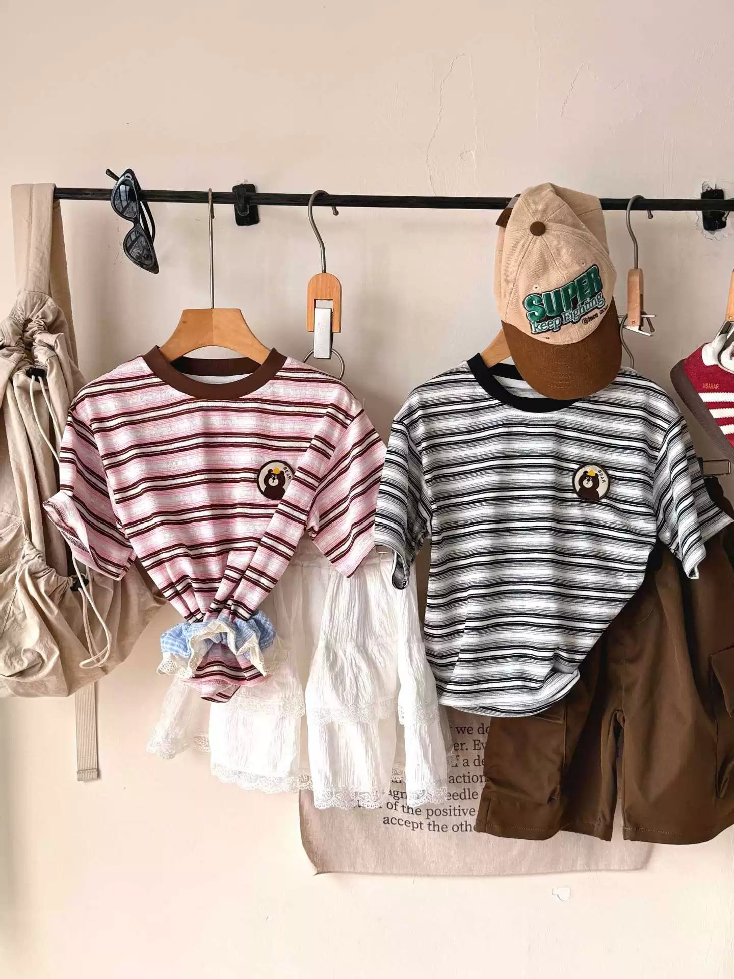親子ペアルック くまさんワッペンのリラックスボーダーTシャツ